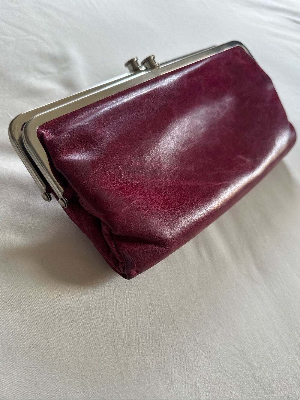 HOBO Lauren Berry Vintage Leather Double Frame Clutch/Wallet - Picture 3 of 10